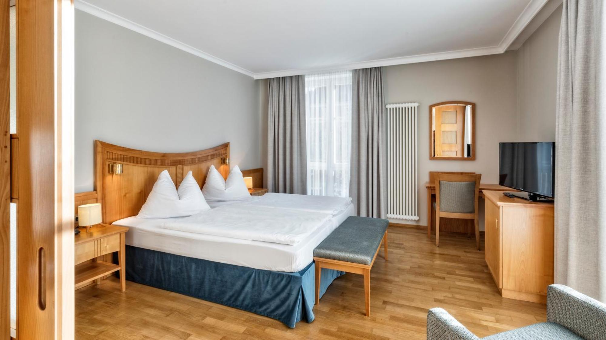 Hotel Post Alpine Cityflair 브루니코 외부 사진