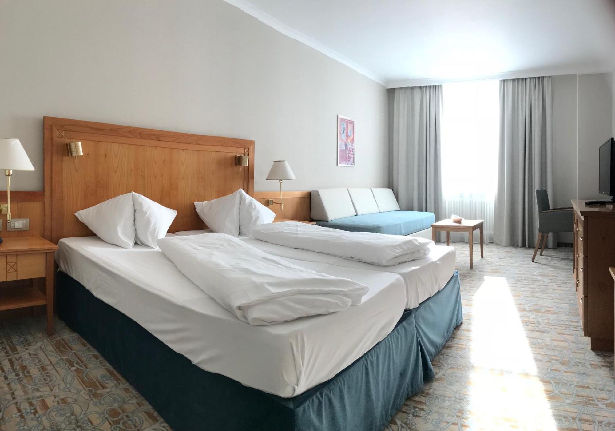Hotel Post Alpine Cityflair 브루니코 외부 사진